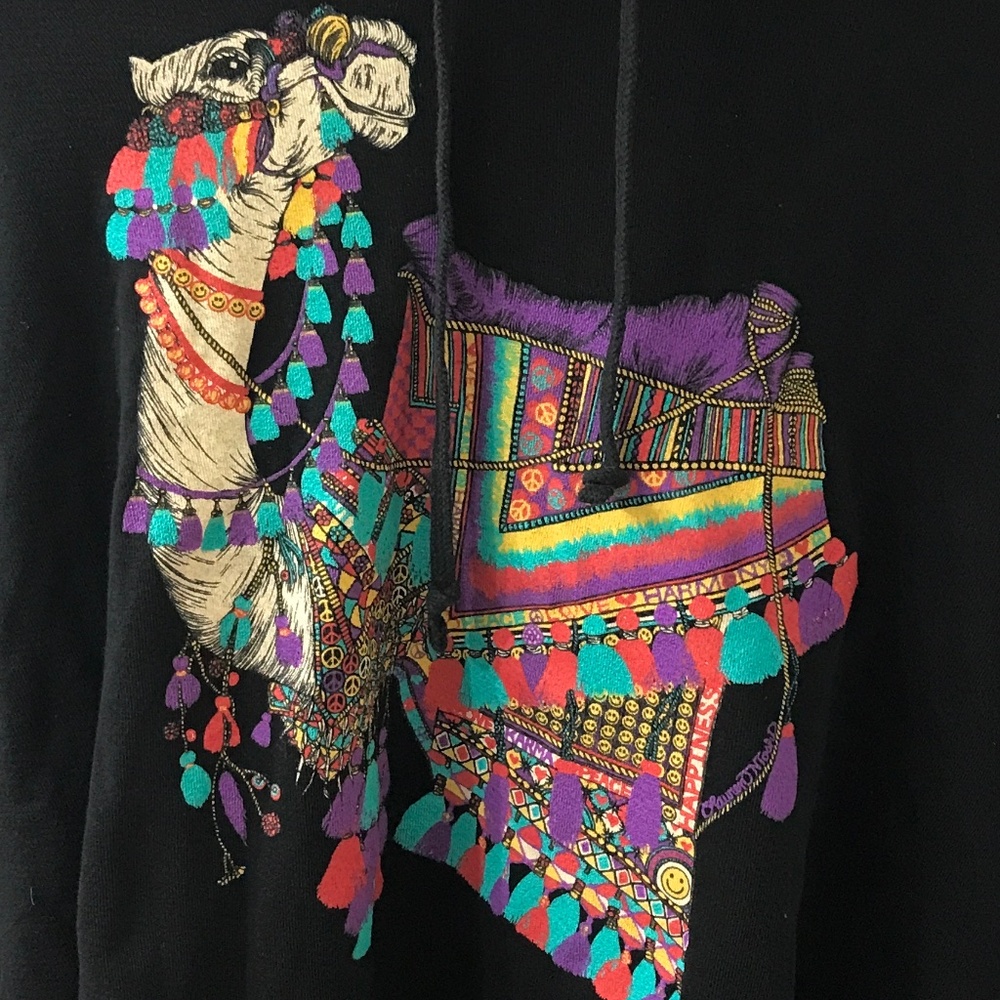 Lauren Moshi Wolf peace love camel